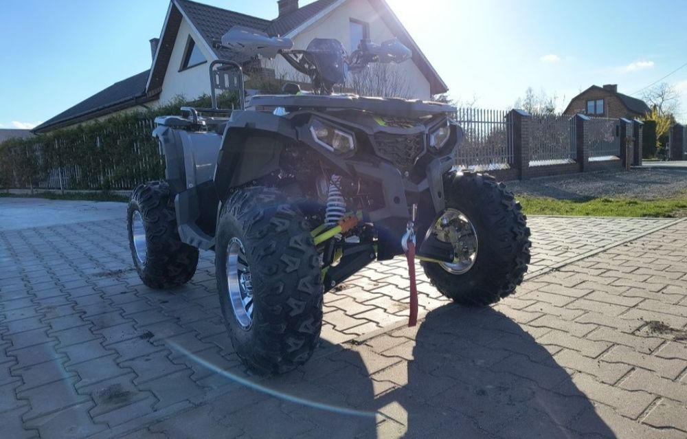 EGL Polar 250. Wyciągarką, LED lampy, zabierz smartfona kup quada.