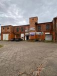 Sprzedam Hale , pomieszczenia magazynowe