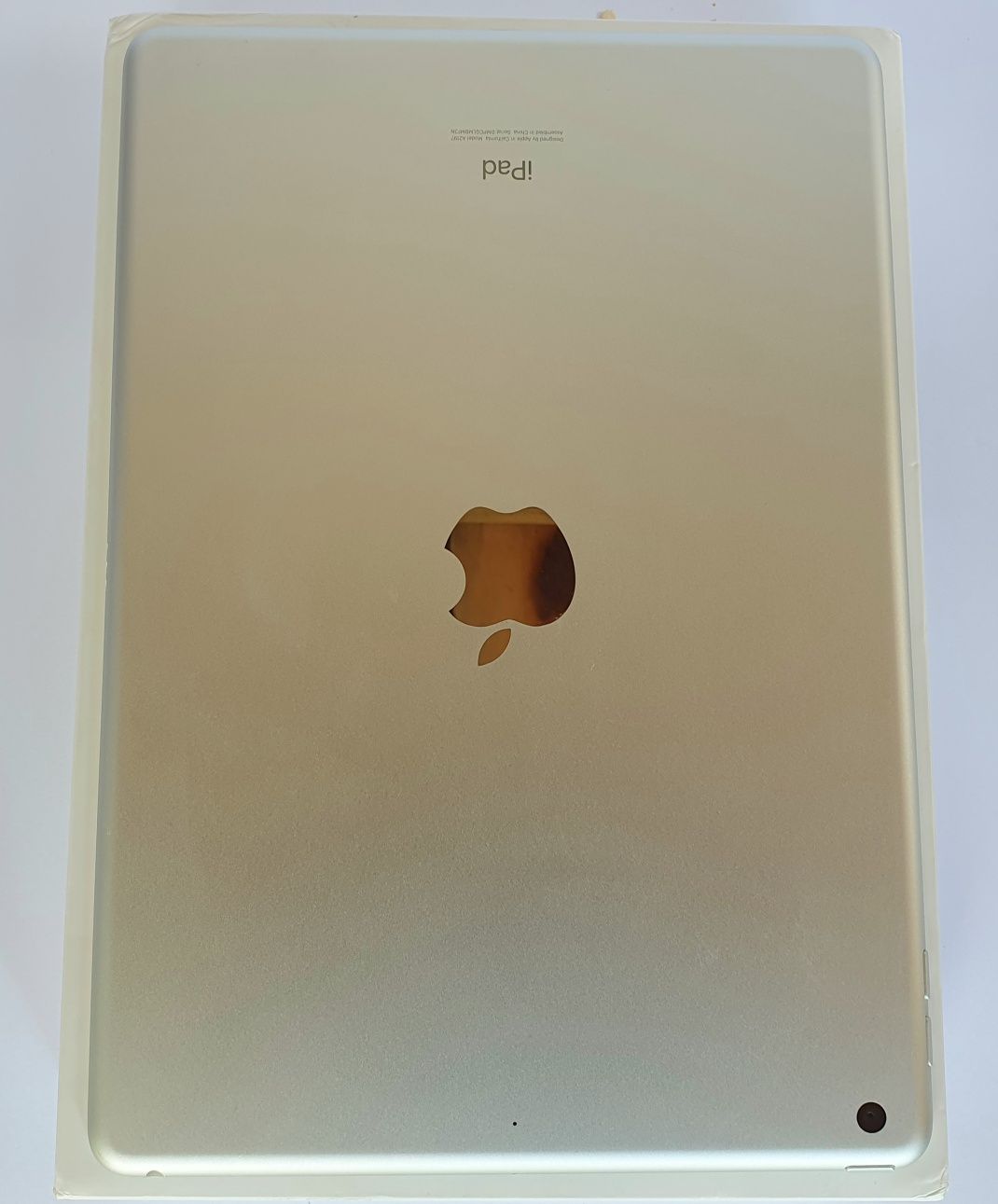 iPad 7 32gb wifi A2197 Silver робочій цілий подарунок!