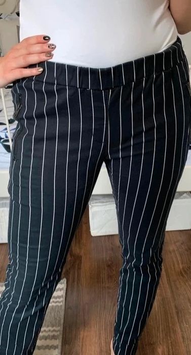 Spodnie legginsy basic classy w granatowo-białe paski XL 42 L 40