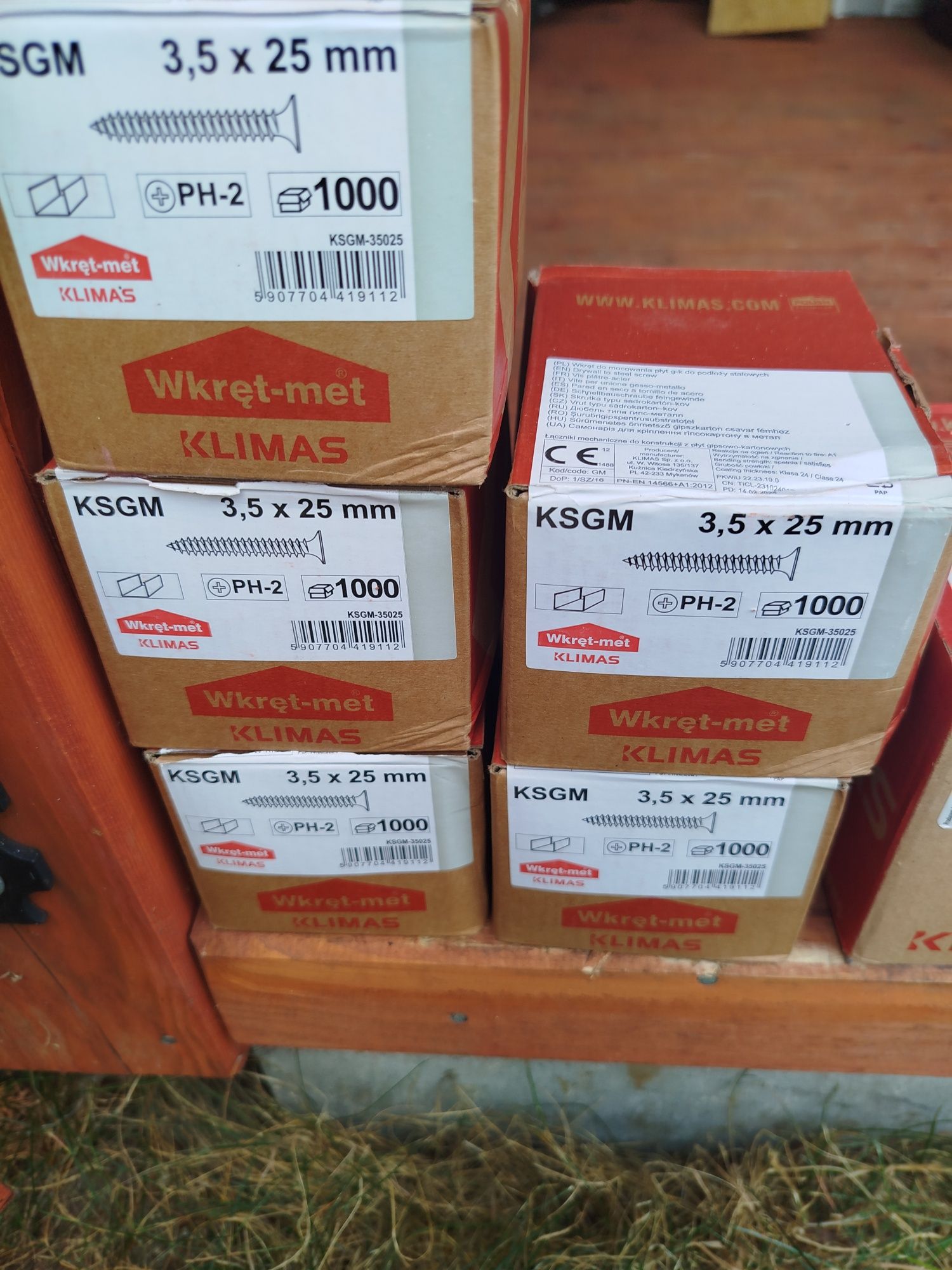 Wkręty do mocowania płyt gk