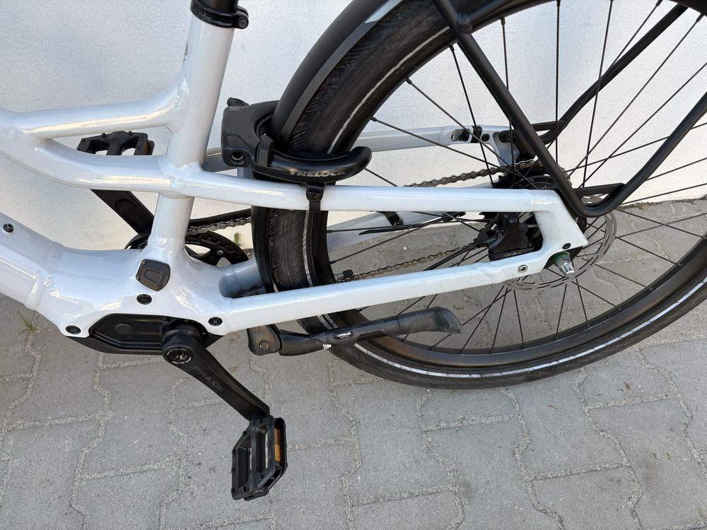 Rower Elektryczny Specialized Turbo Como SL 4.0 dokumenty ładowarka