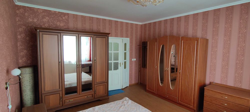 Большой дом, 4 комнаты+кухня, сад гараж. д. Чома, г. Берегово