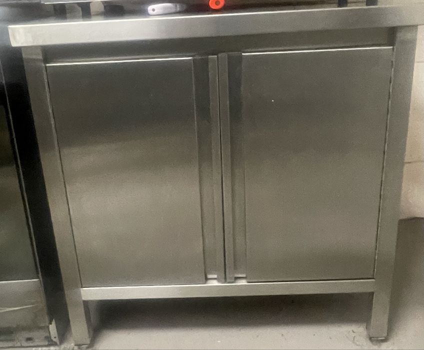 Movel inox com portas