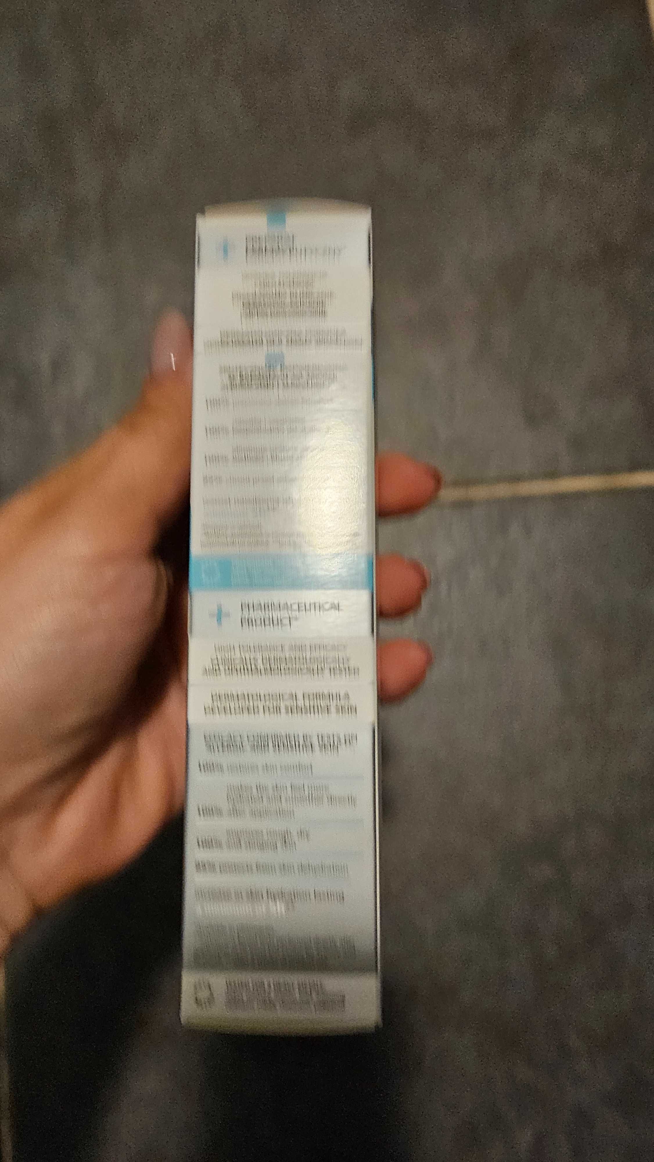 Kwas hialuronowy w wodnym kremie Pharmaceris nowy