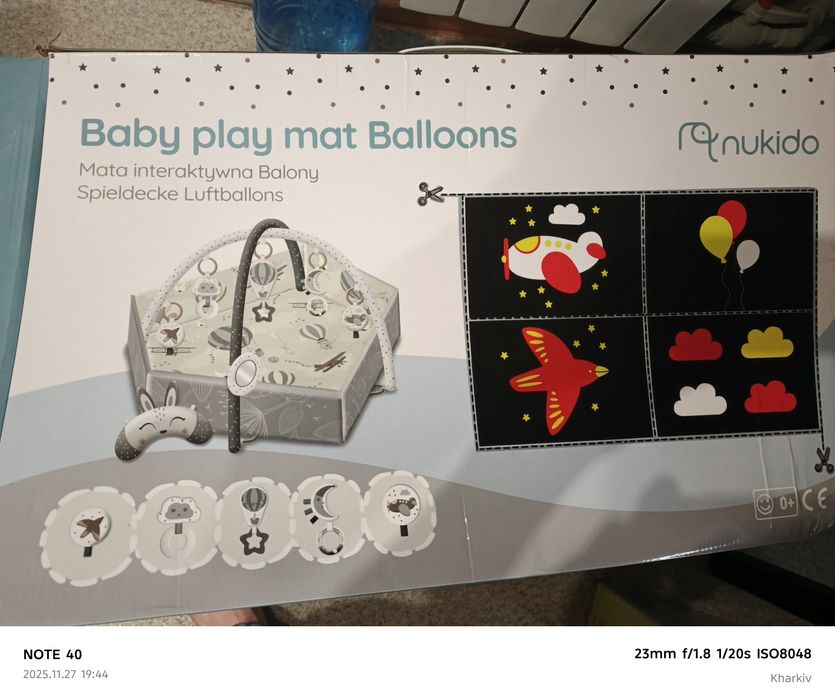 Продам новый манеж с игрушками для ребенка