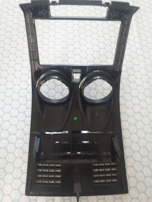 Moldura do auto radio nissan qasqai .