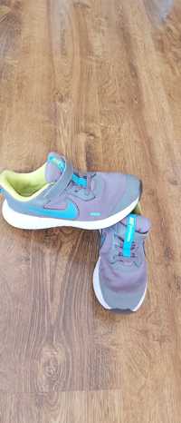 Buty sportowe Nike roz. 33