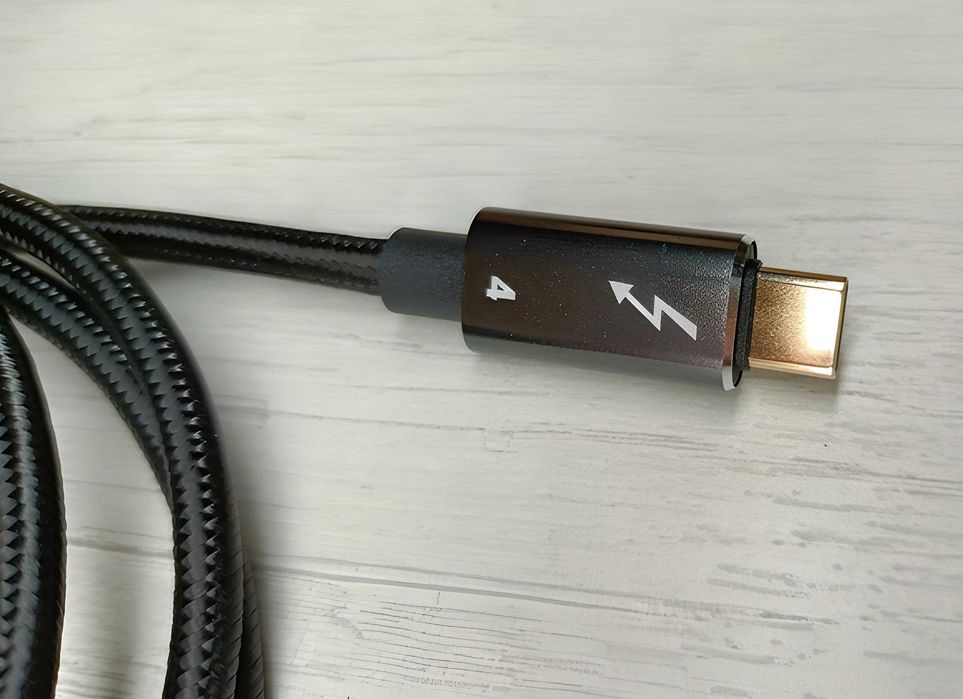 Кабелі Thunderbolt 4 - 30см, 50см, 1м, 8K-60HZ, 100Вт, 40Gbps