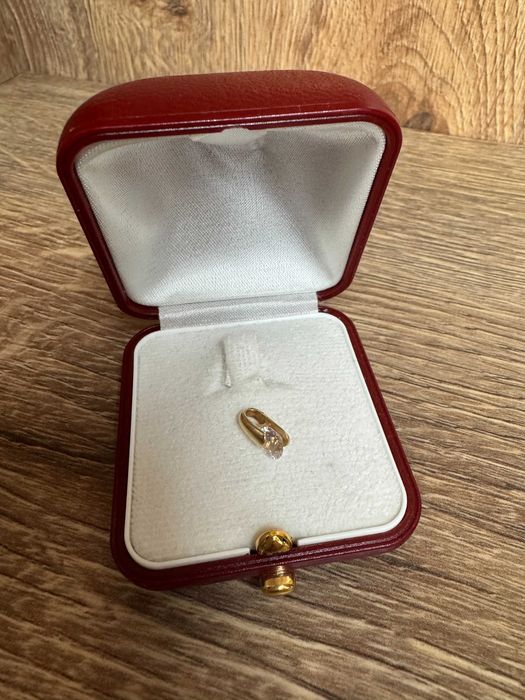 Wyrób Jubilerski  Złota Zawieszka z Kamieniem Próba 585 Waga 0.97g