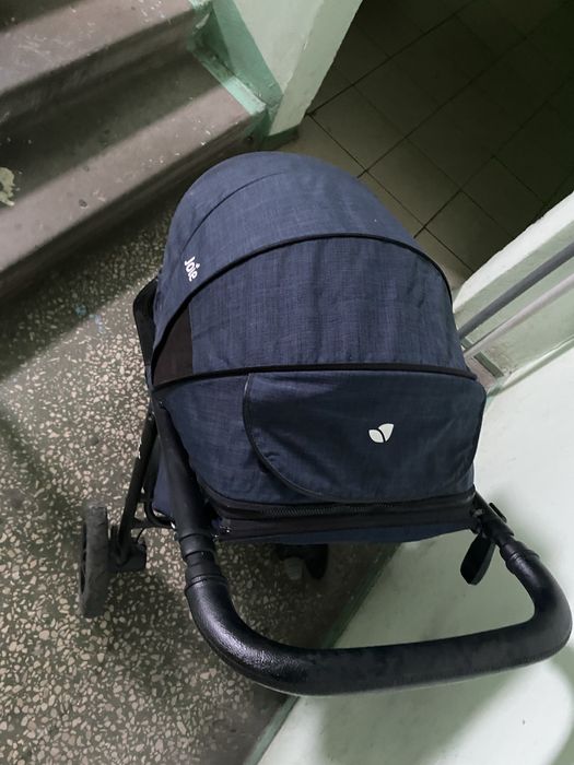 Прогулянкова коляска Jole