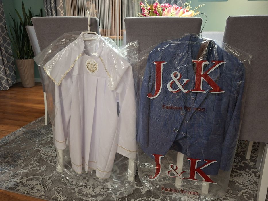 Alba komunijna dla chłopca i garnitur