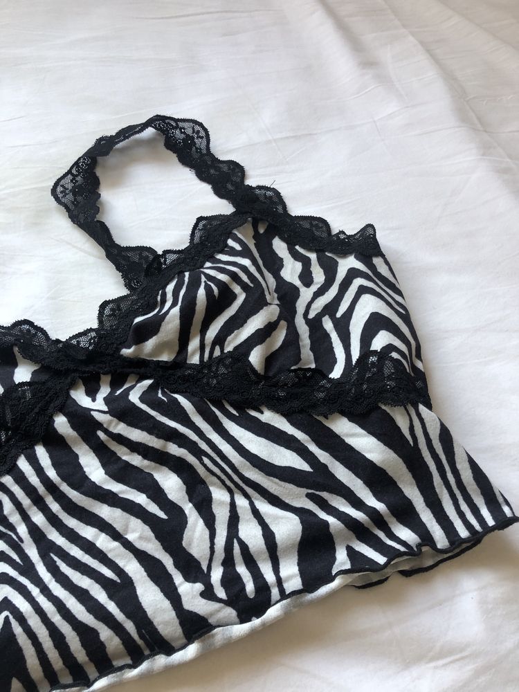 top zebra preto e branco