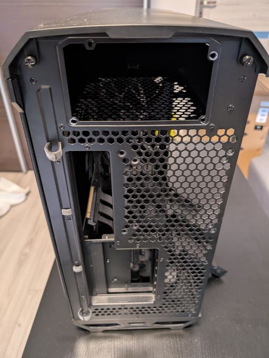 FRACTAL DESIGN Torrent Solid Czarny