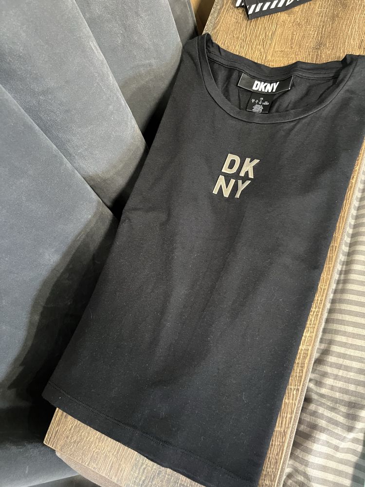 Велосипедки і футболка DKNY