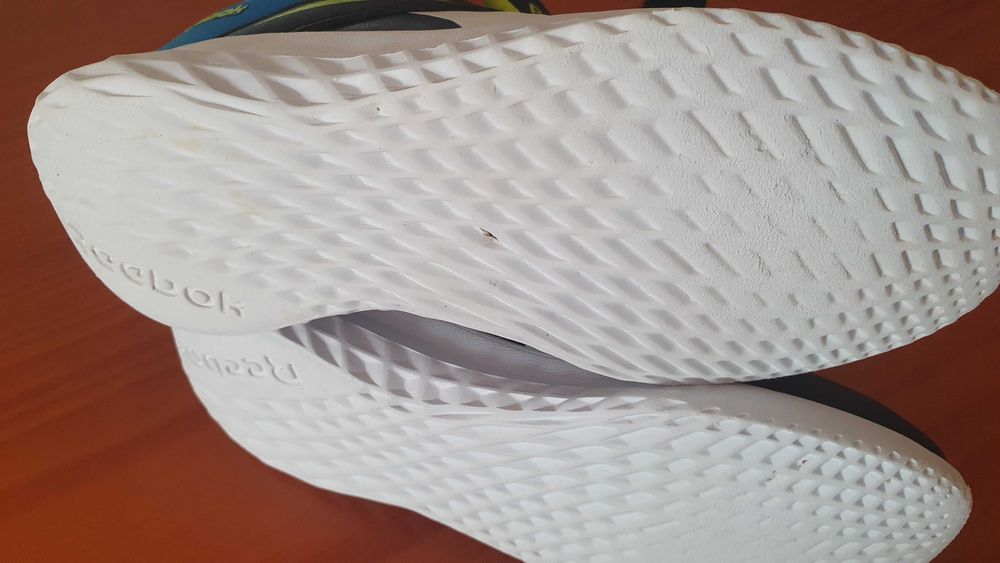 Sapatilhas para atletismo Reebok tamanho 31