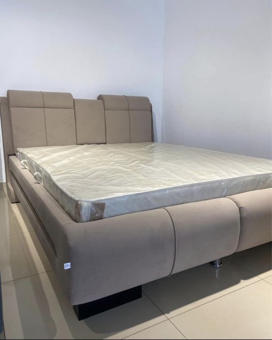 Ліжко двохспальне з матрацом і підйомним механізмом у велюрі