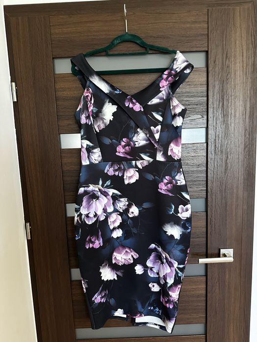 Sukienka Lipsy 42