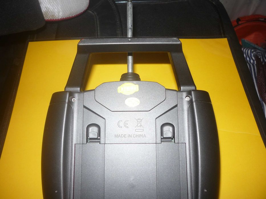 Helicóptero telecomandado: 5 euros