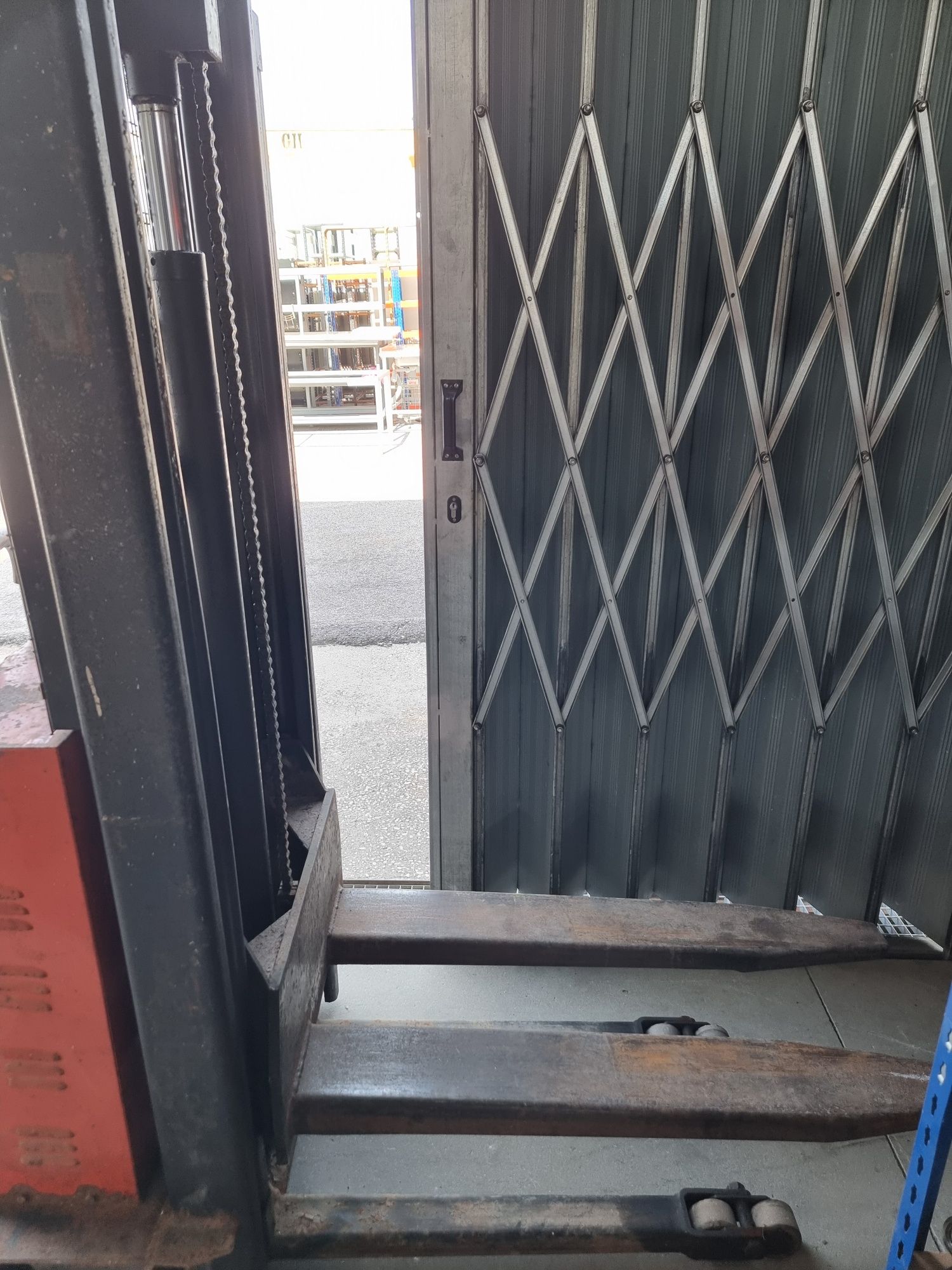 Torre (porta-paletes) eletrico Withforce 3m