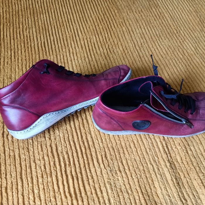 Botki damskie REMONTE , rozmiar 42 , wkładka 27 cm. Czerwone.