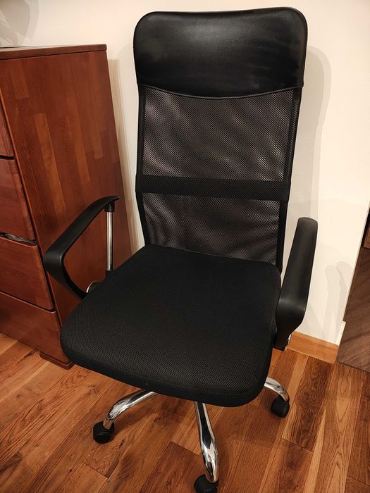 Fotel biurowy mało używany
