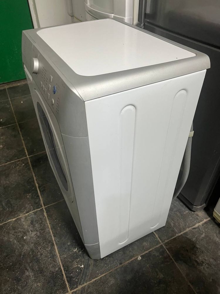 Стиральная машина Indesit на 6кг в идеале.Доставка,гарантия