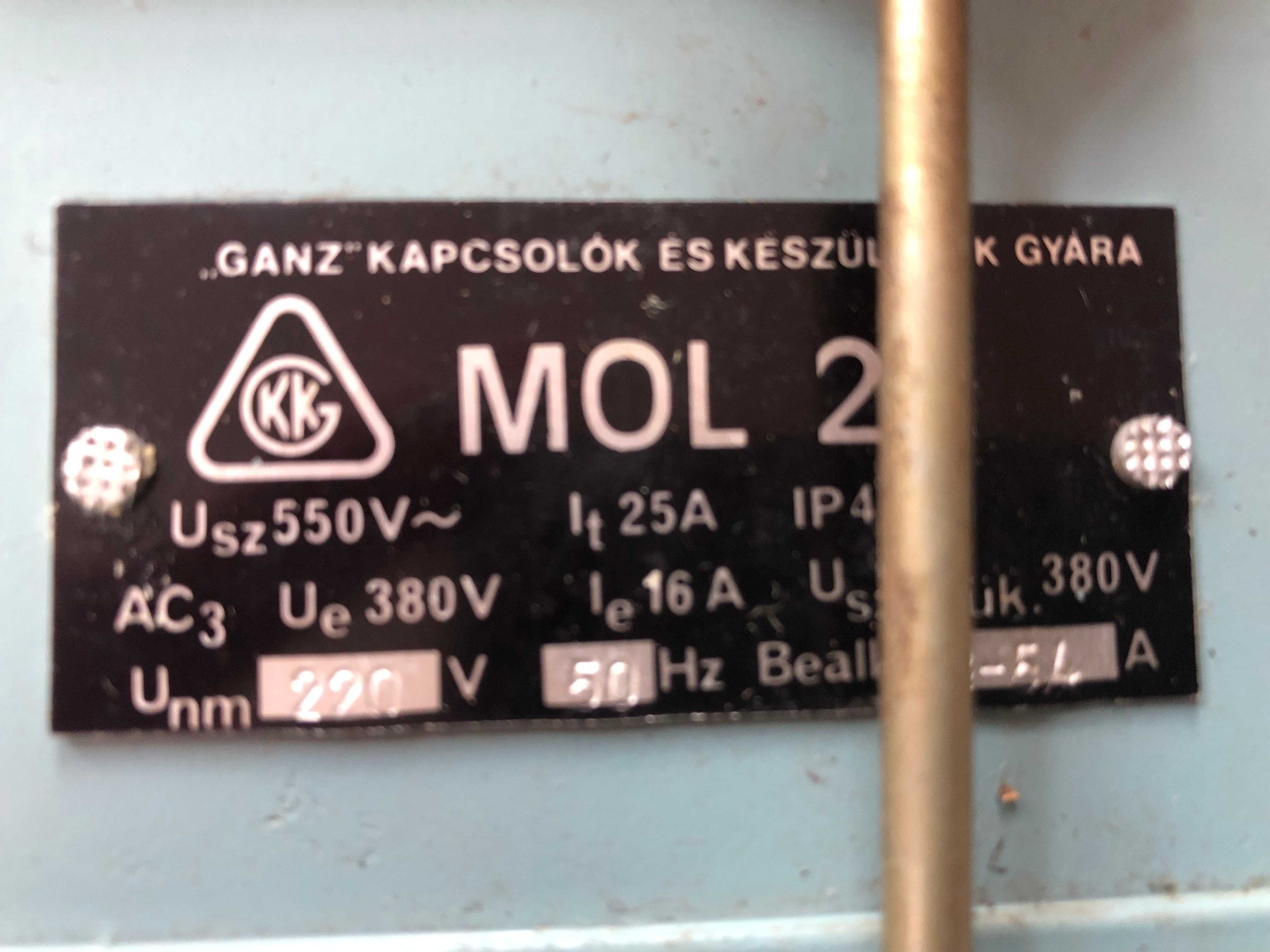 Stycznik olejowy Mol 28 , 3-54A 5,2-86A wyłącznik włącznik łącznik