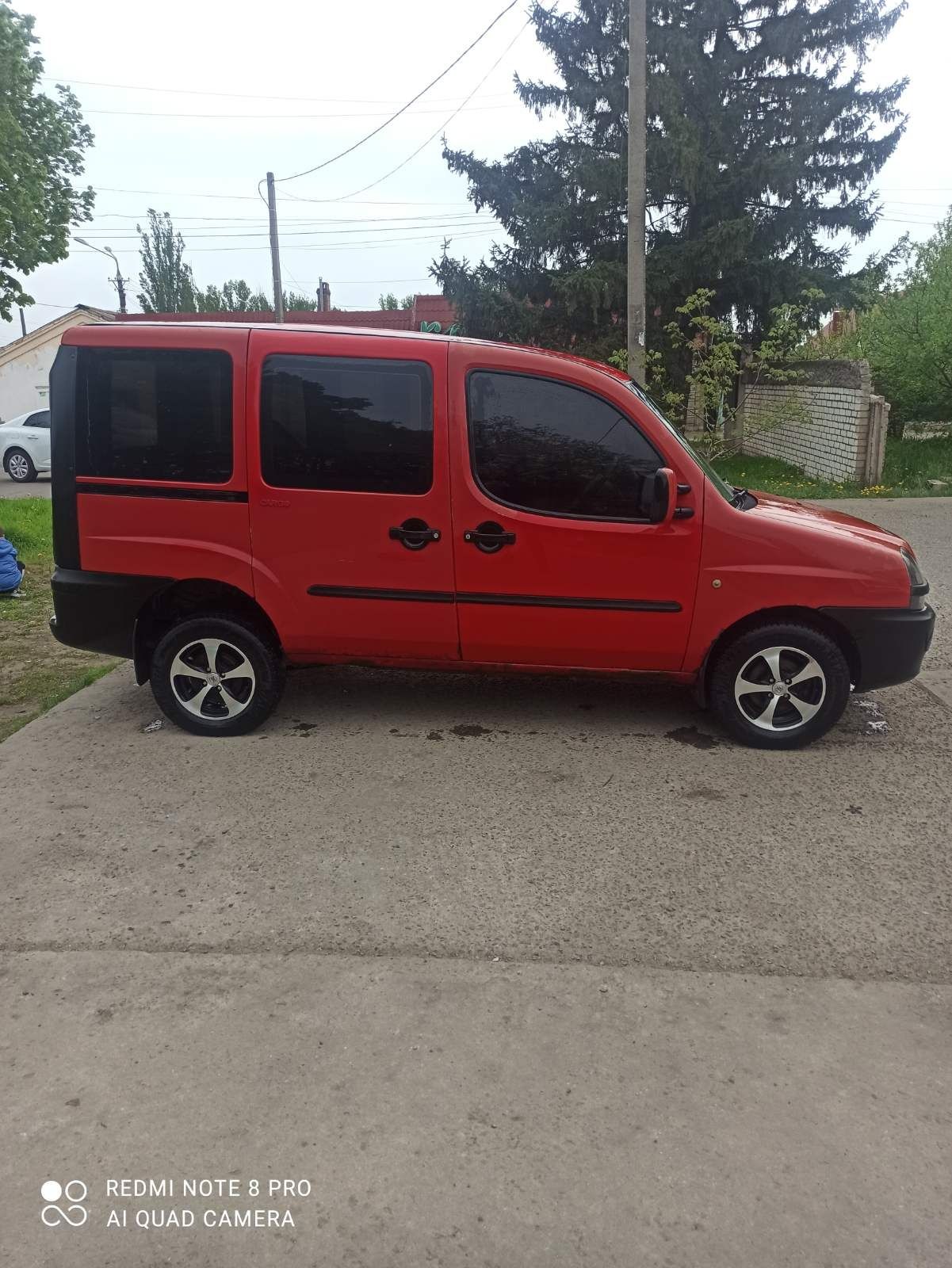 Продам машину  Fiat Doblo