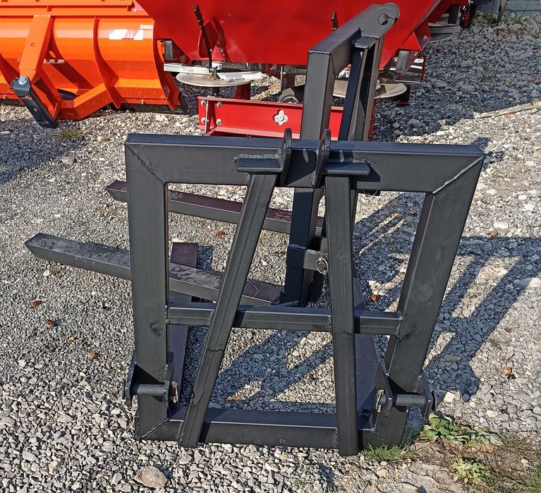 Paleciak widłak na tył ciągnika MOCNY /  Nowy Transport Cała PL