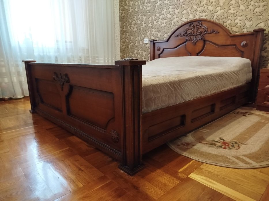 Ліжко двоспальне