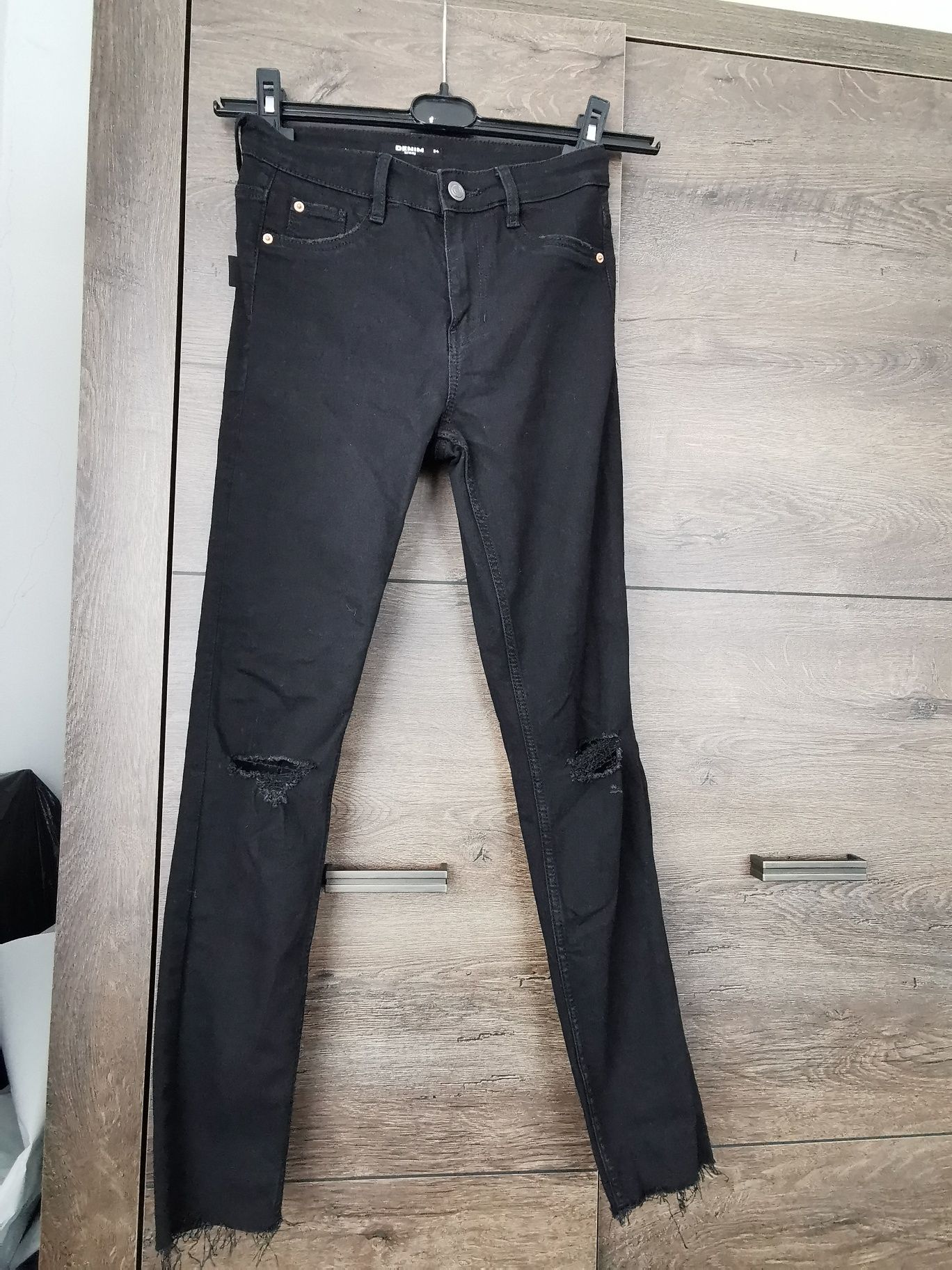 Spodnie sinsay skinny jeans r34