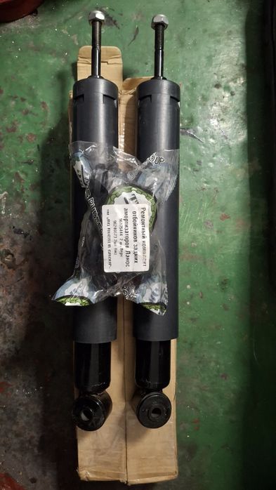 Задні амортизатори ланос (1000 грн пара)