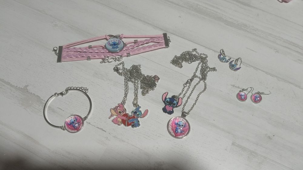 Pulseiras, colares e brincos do stitch