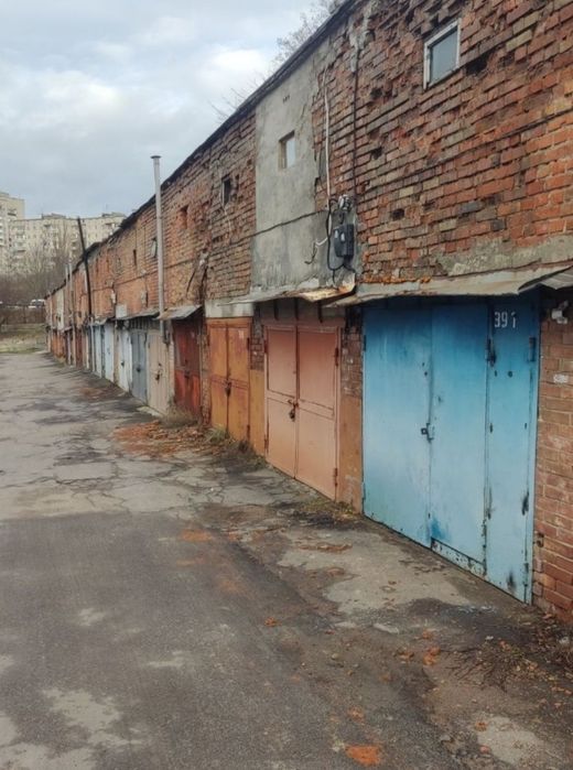 Оренда гаражу  в кооперативі за кермом р-н північний