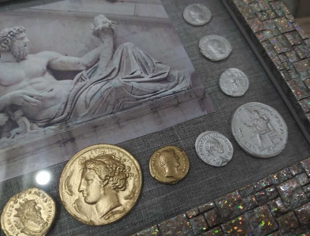 Картина Сувенир Подарок - " Древний Рим , рог изобилия  "