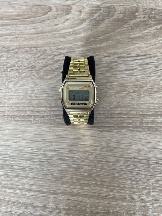 Zegarek LED Złoty Vintage – Stylowy, Nowy, Unisex