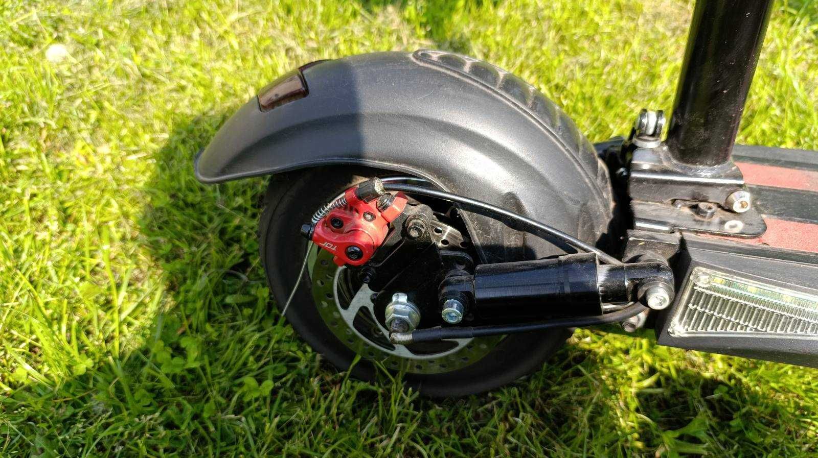 Продам электросамокат KUGOO M4 PRO