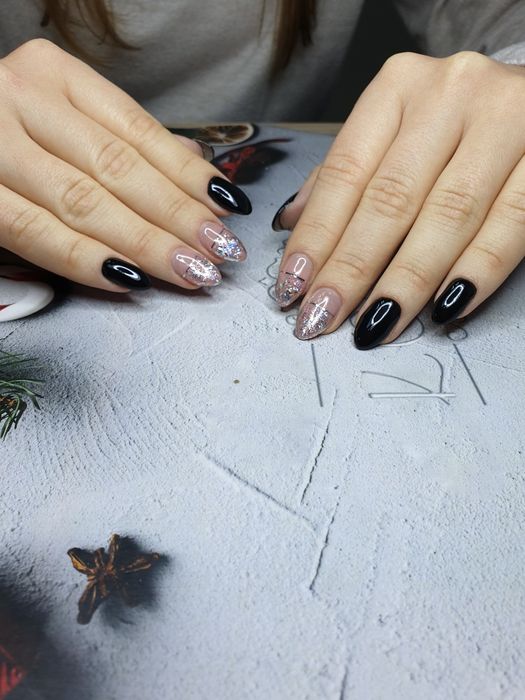 Послуги манікюру,педикюру