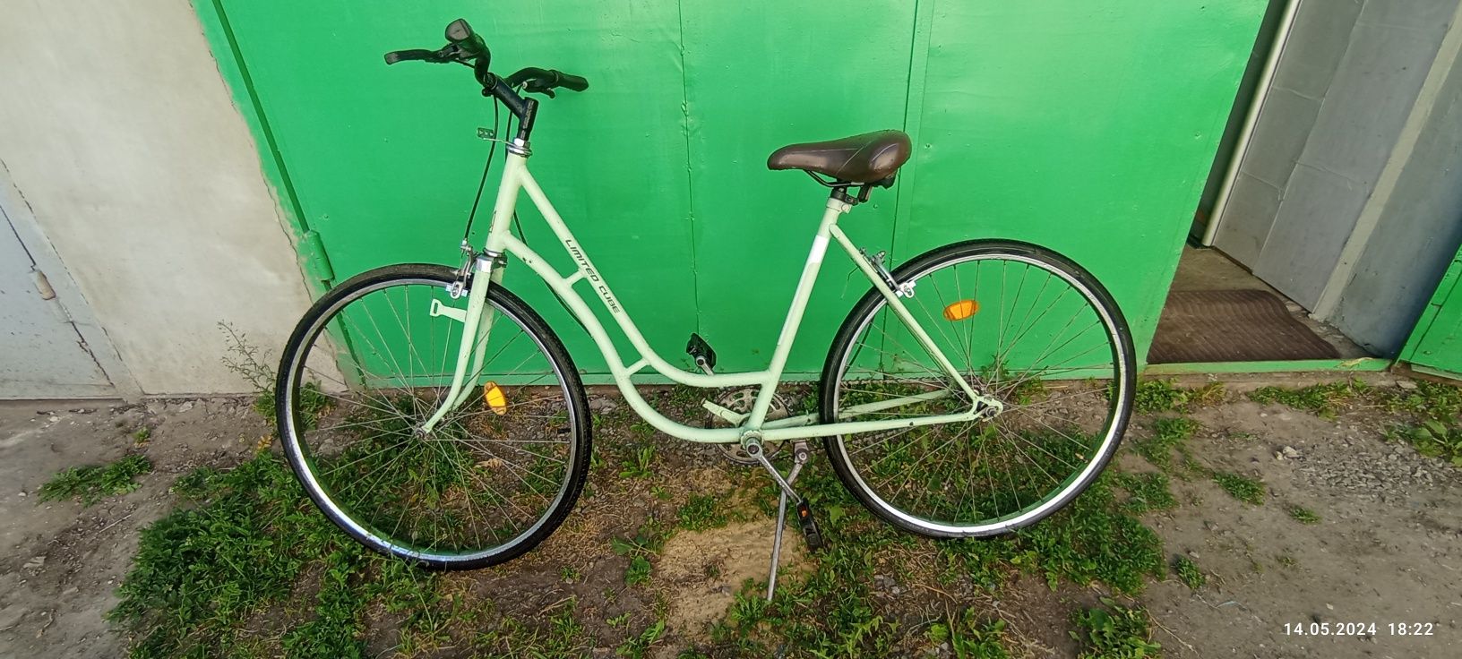 Велосипед дамка діаметр коліс 27
