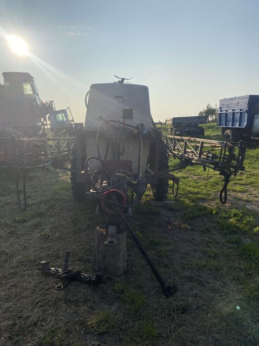 Продам оприскувач ОП 2000