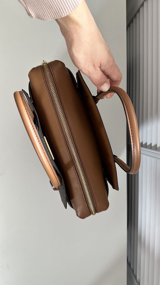 Коричнева сумка Mercer Medium Satchel Brown Logo Michael Kors