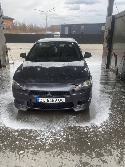 Продаж міцубісі лансер 10