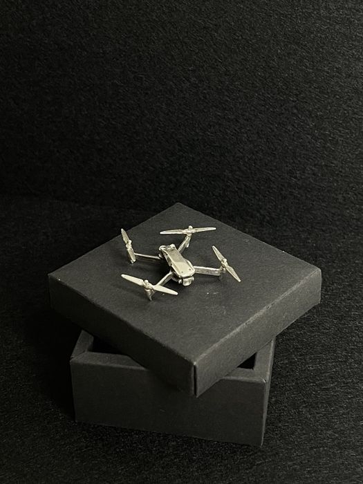 Продам серебряный Mavic сувенир