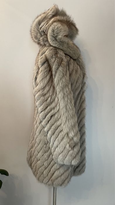 Futro z kapturem Lis srebrny rozmiar S stan idealny