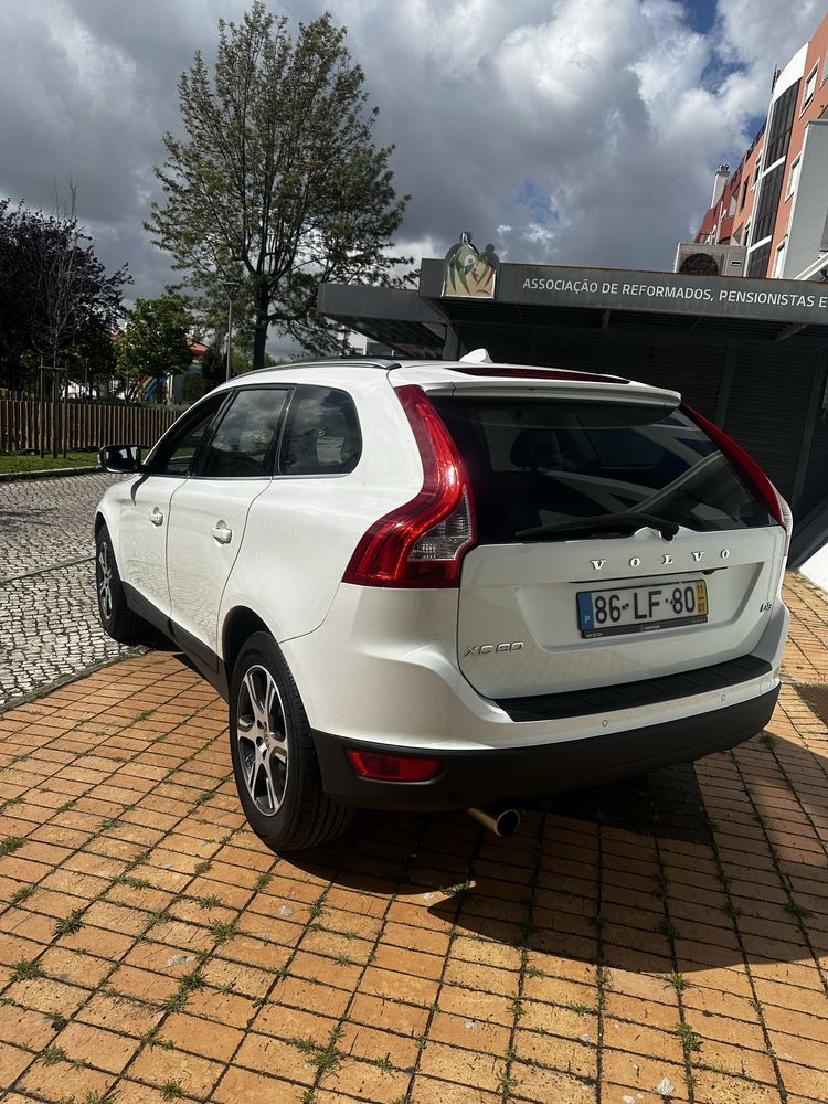Volvo XC60 aceito retomas