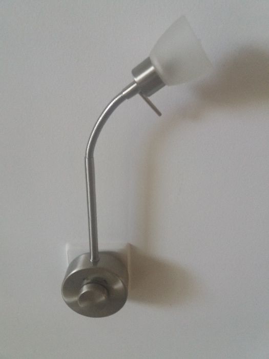 lampa  do kontaktu