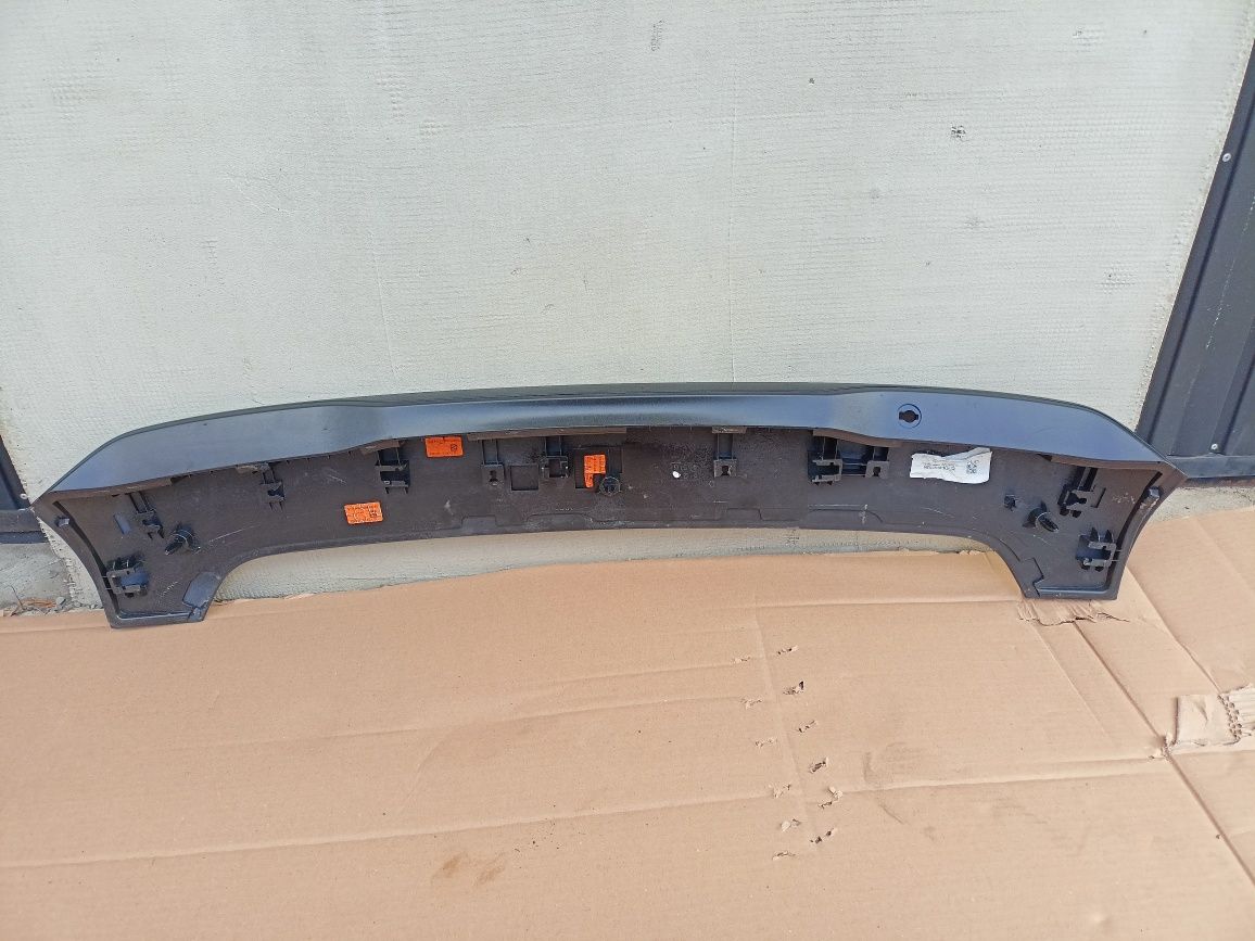 Dacia Duster II 2 spoiler lotka blenda klapy tył tylnej bagażnika