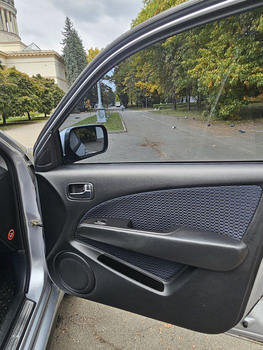 Mitsubishi Outlander 2008