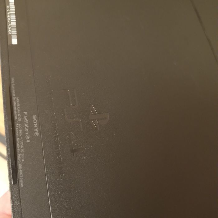 Playstation 4 Ps4 Fat 1TB 2pady + gry